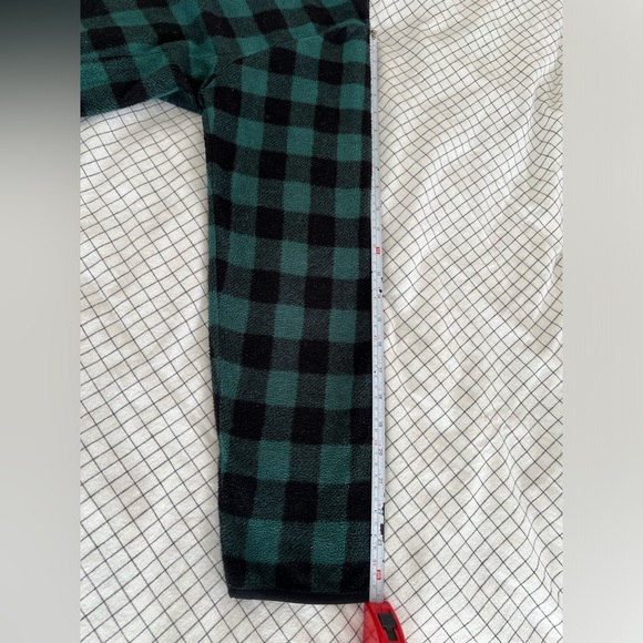 Uniqlo Fleece - Large - Fits More Like A Medium - Picture 2 of 8